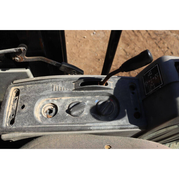 2013 هيونداي R60-7-47132378