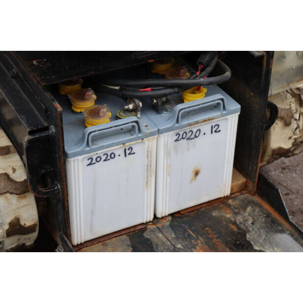 2005 Aichi KS408-47132529