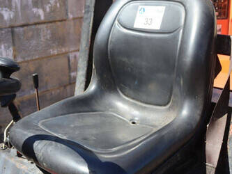 2005-fuchs-f853h-47132631
