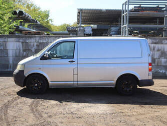 2005-volkswagen-transporter-1452050-47132711