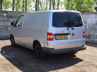 2005-volkswagen-transporter-1452050-47132713