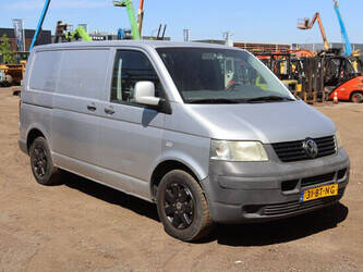 2005-volkswagen-transporter-1452050-47132716
