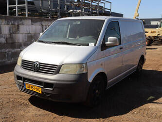 2005-volkswagen-transporter-1452050-47132718