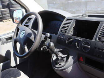 2005-volkswagen-transporter-1452050-47132754