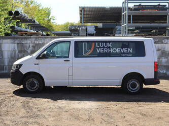 2019-volkswagen-kombi-47132760