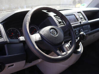 2019-volkswagen-kombi-47132780