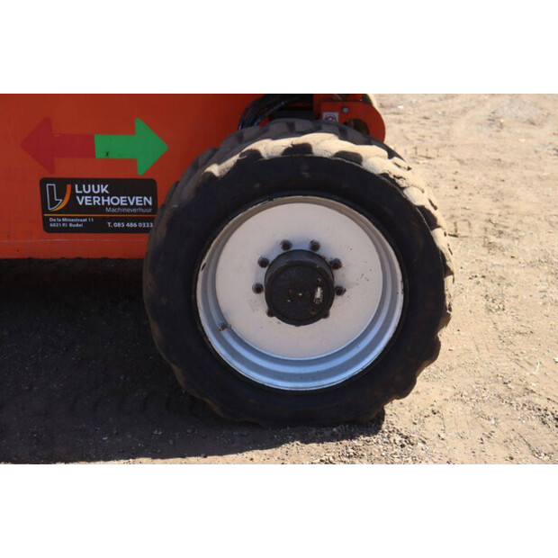 2014 جيه ال جي 660SJ-47132859