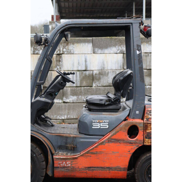2016 Toyota 02-8FGJF35-47133142