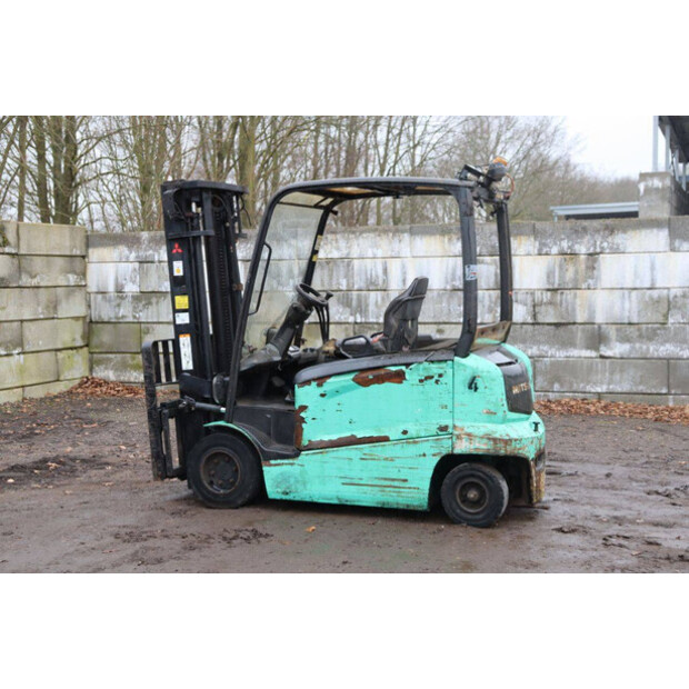 2018 MITSUBISHI FB35N-47133305