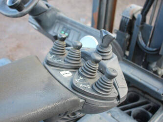 2004-linde-e20p-02-1452074-47133534