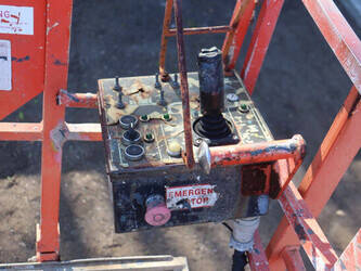2012-snorkel-s2770rt-47133705