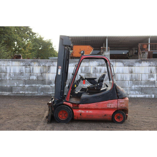 2000 Linde E30-02-47133742