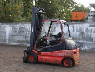 2000-linde-e30-02-1452080-47133743