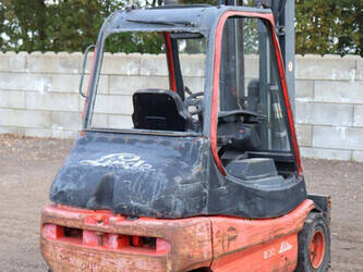 2000-linde-e30-02-1452080-47133746