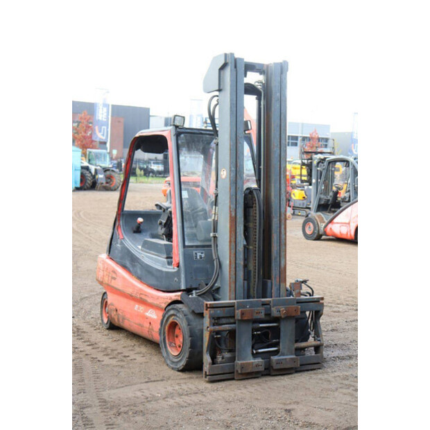 2000 Linde E30-02-47133747