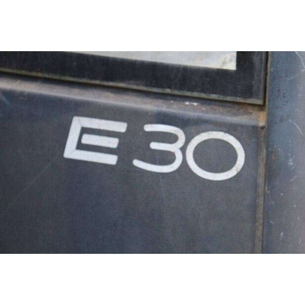 2000 Linde E30-02-47133752