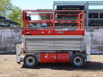 2014-jlg-m3369-47133808