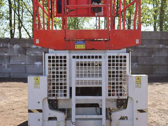 2014-jlg-m3369-47133811