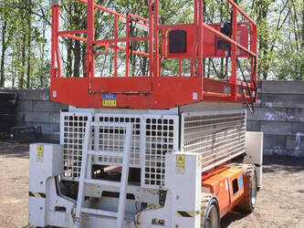 2014-jlg-m3369-47133812