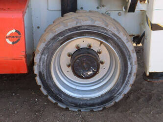 2014-jlg-m3369-47133822