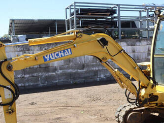 yuchai-yc30-2-47133862