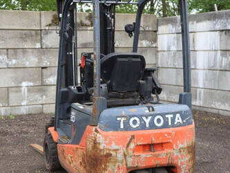 toyota-traigo-20-1452088-47133997