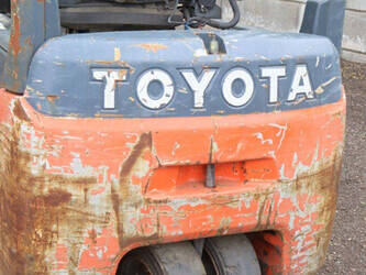 toyota-traigo-20-1452088-47134010