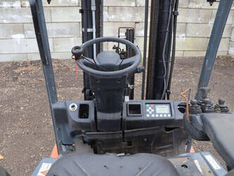 toyota-traigo-20-1452088-47134011