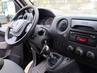2017-renault-master-1452098-47134349
