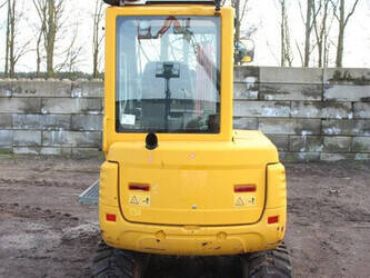 2014-takeuchi-tb235-1452103-47134520
