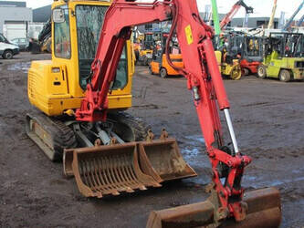 2014-takeuchi-tb235-1452103-47134522