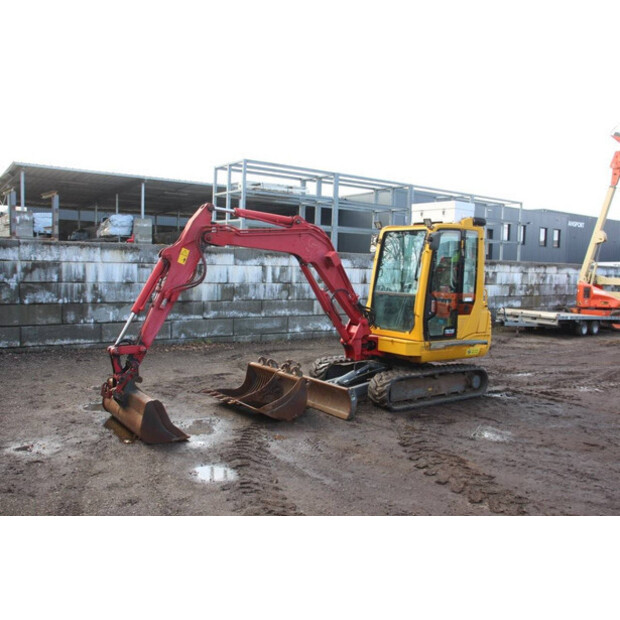 2014 TAKEUCHI TB235-47134524