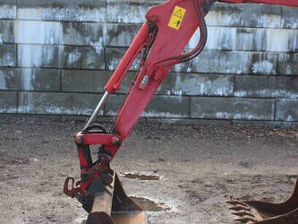 2014-takeuchi-tb235-1452103-47134526