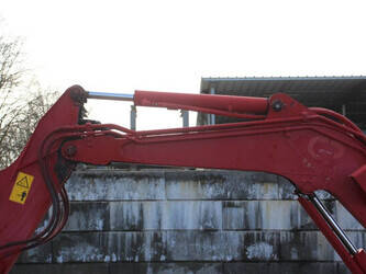 2014-takeuchi-tb235-1452103-47134527