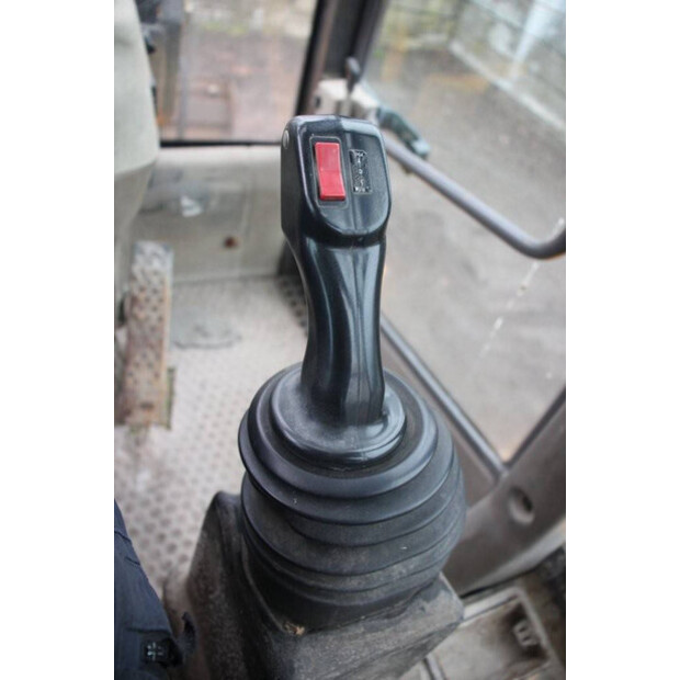 2004 Ahlmann AS150-47134737