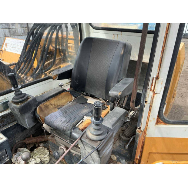 1988 ليبهير P900B-47134825