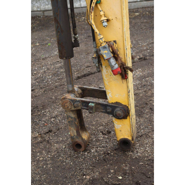 2011 نيو هولاند E50B SR-47135175