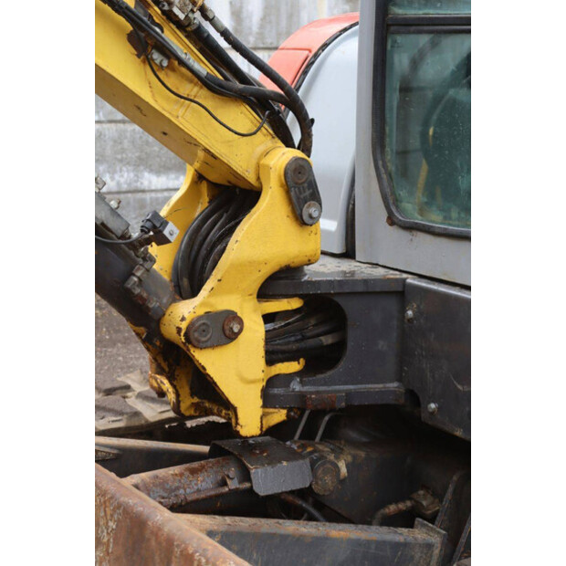 2011 نيو هولاند E50B SR-47135177