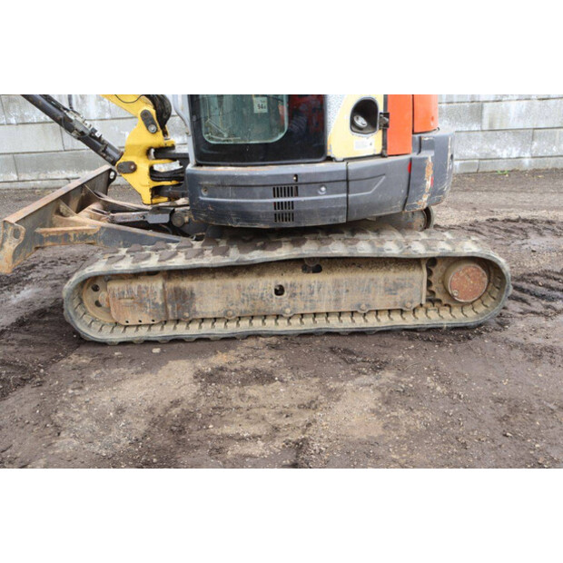 2011 نيو هولاند E50B SR-47135179