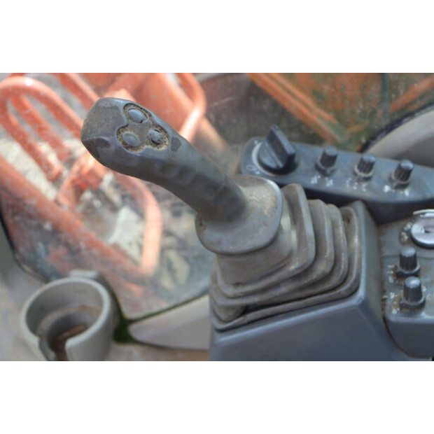 2009 Hitachi ZAXIS 180LCN-47135250