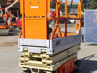 2004-jlg-1930es-1452129-47135345