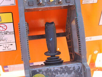 2004-jlg-1930es-1452129-47135357
