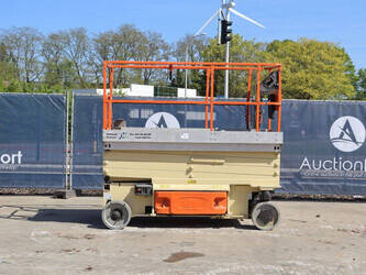 2010-jlg-3246es-1452130-47135363