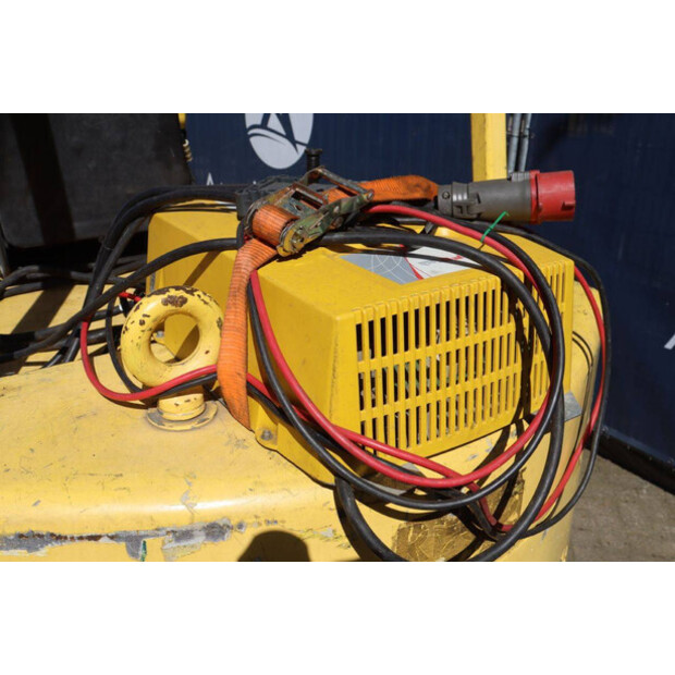 2000 Hyster E5.50XL-47135584