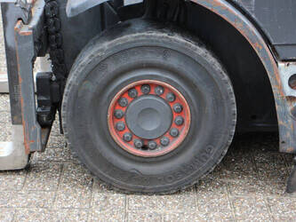 2010-linde-h25t-01-1452147-47135983
