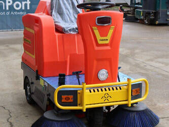 nycheki-cleaning-1300-iii-1452181-47137216