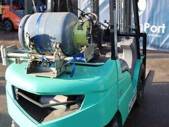 2005-mitsubishi-fge25t-1452186-47137355