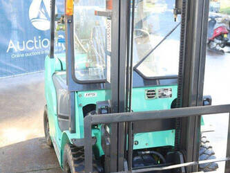 2005-mitsubishi-fge25t-1452186-47137356
