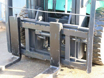 2005-mitsubishi-fge25t-1452186-47137360