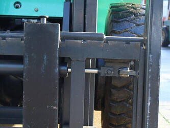 2005-mitsubishi-fge25t-1452186-47137361